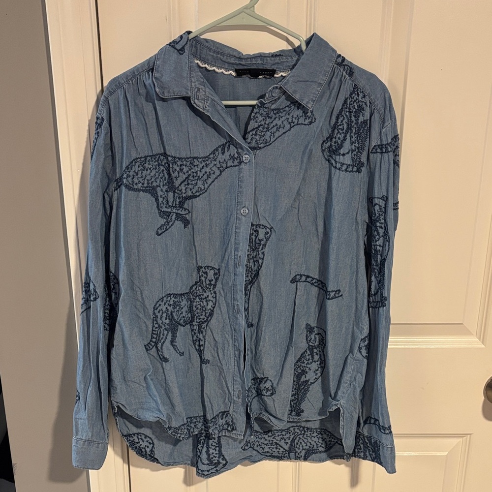 Women’s button down